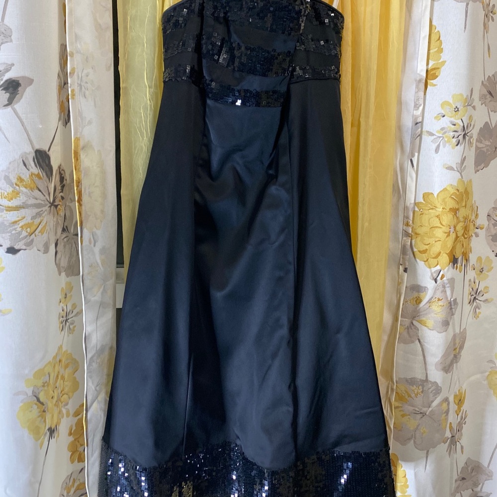Strapless dress